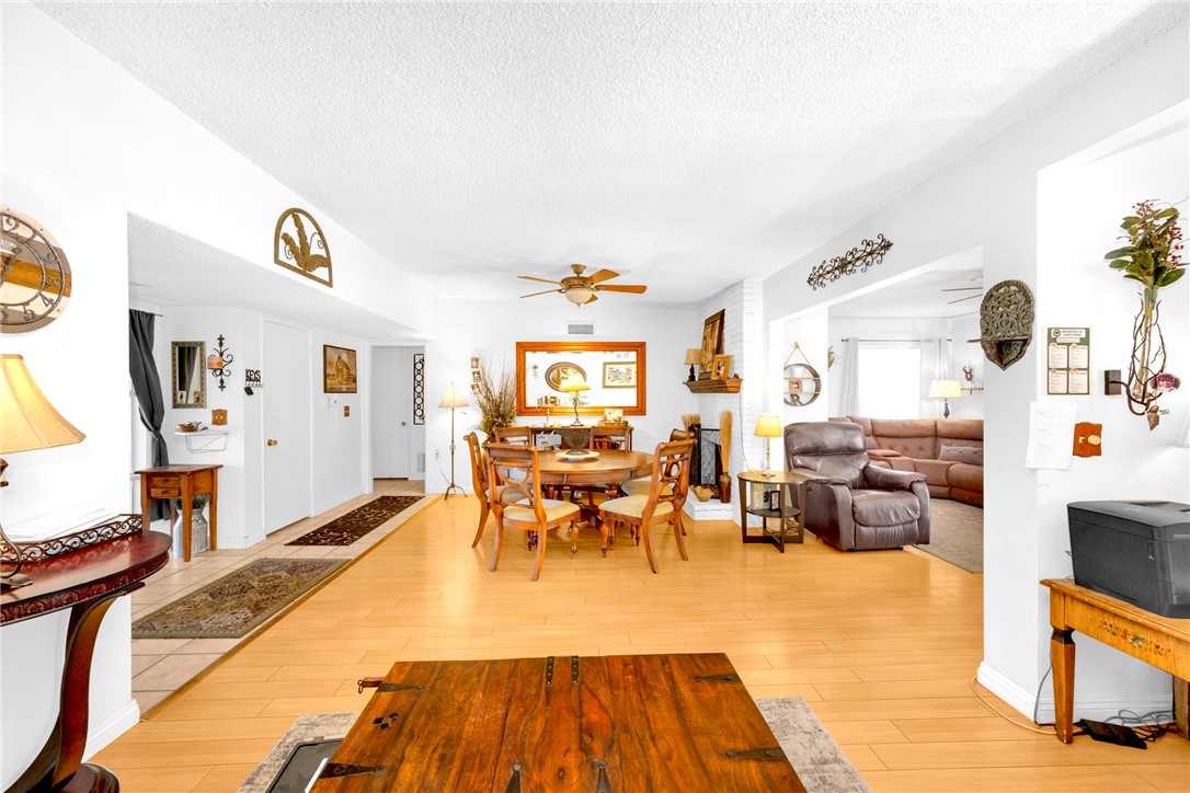 310 S Beachy Place