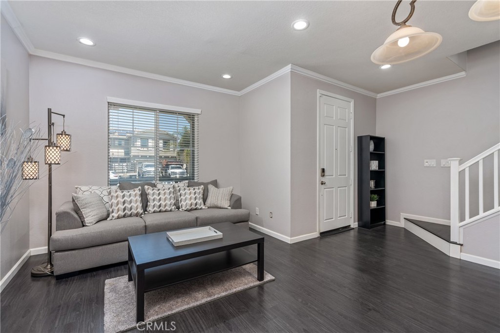 893 Whimbrel Way