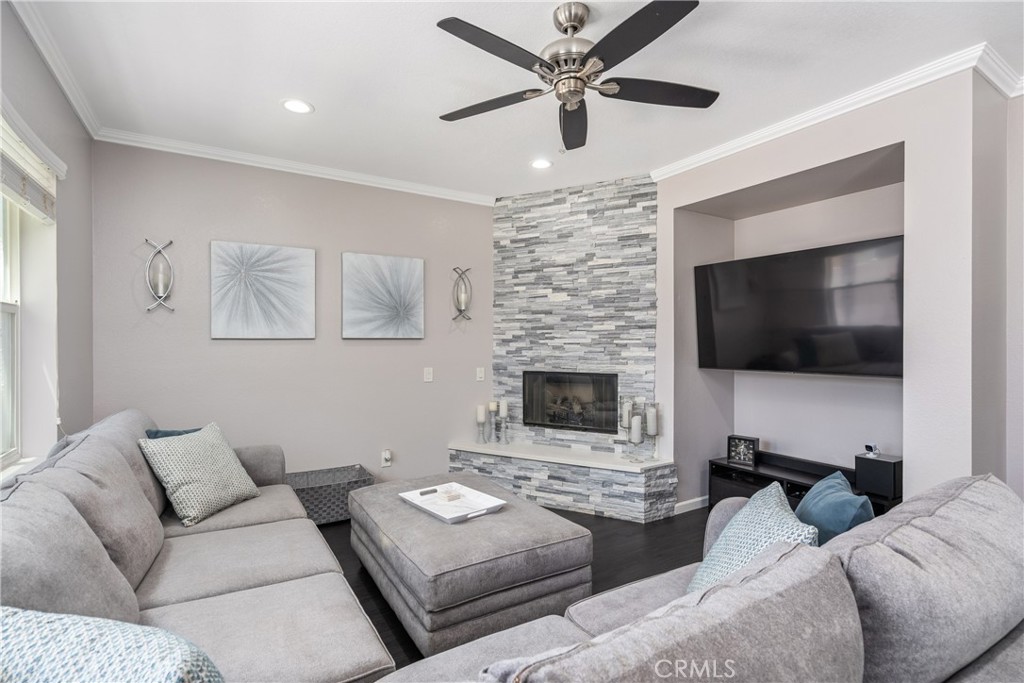 893 Whimbrel Way