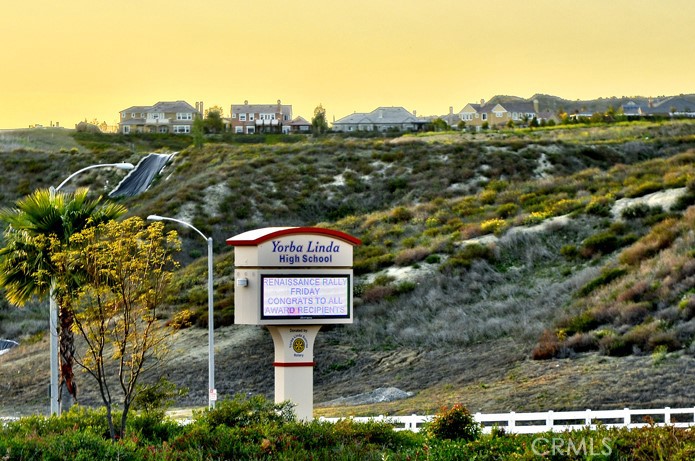 5505 FEATHER GRASS Lane