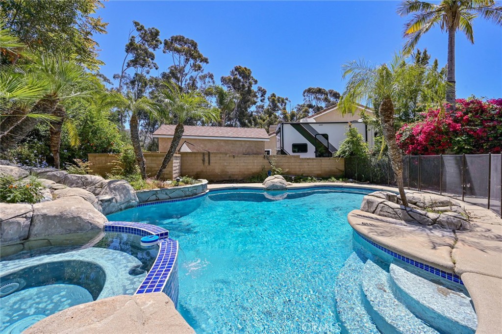 5505 FEATHER GRASS Lane