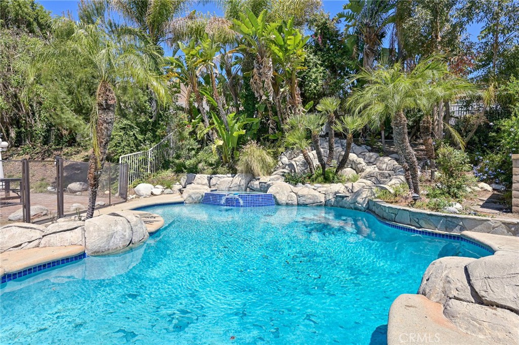 5505 FEATHER GRASS Lane