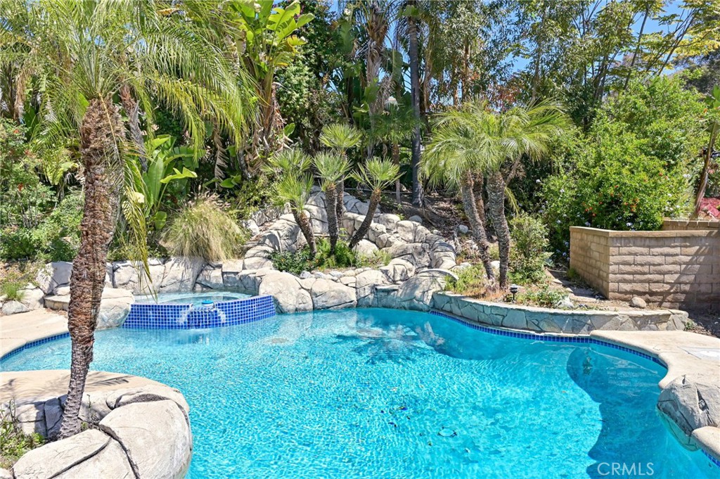 5505 FEATHER GRASS Lane