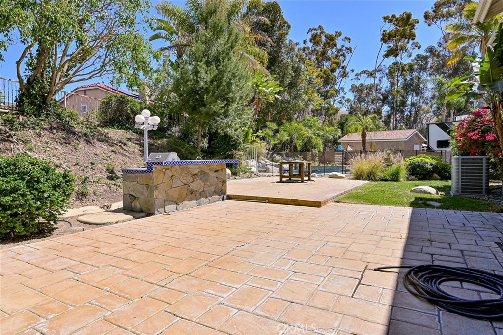 5505 FEATHER GRASS Lane