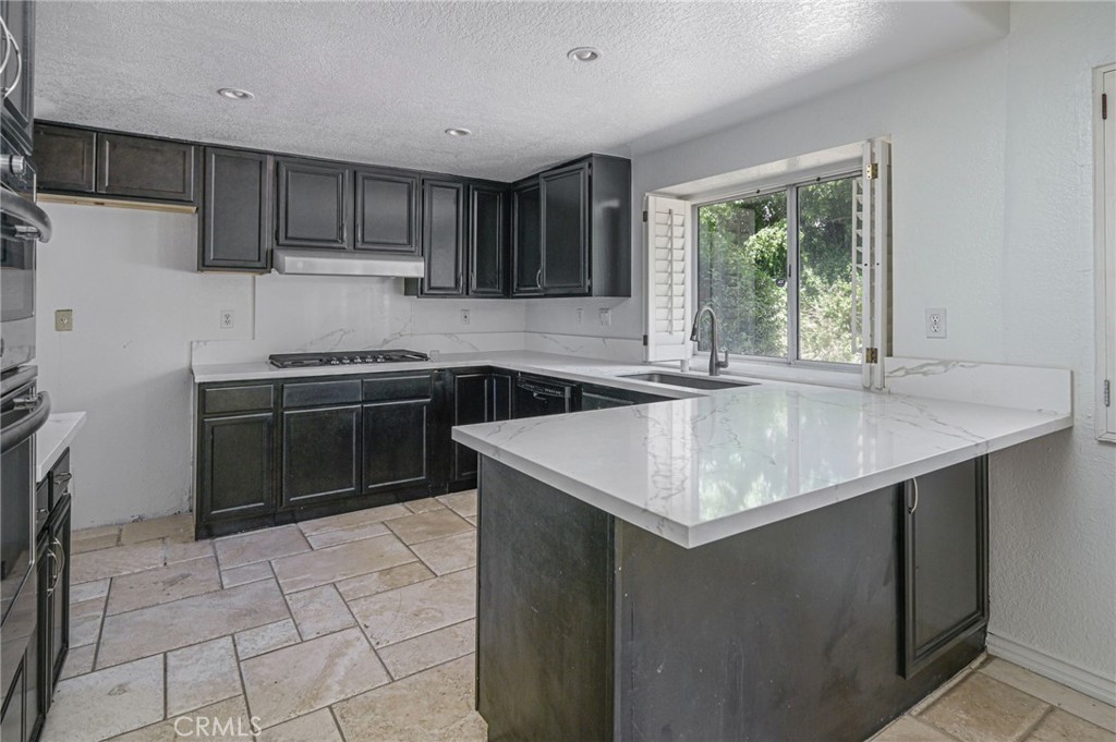 5505 FEATHER GRASS Lane