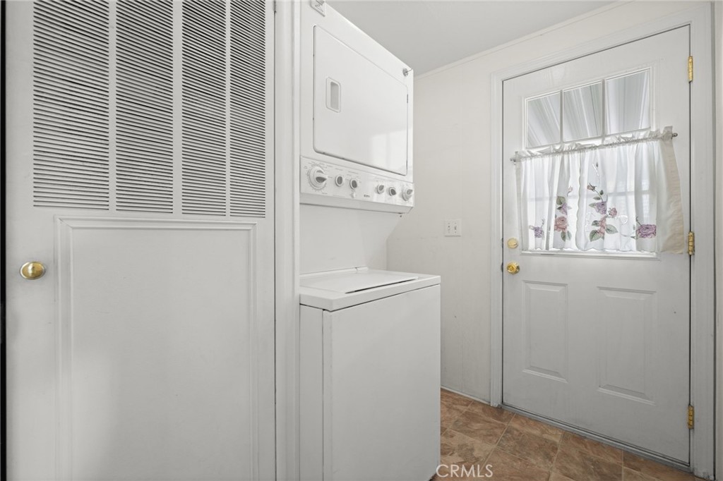 12550 E Carson Street 29