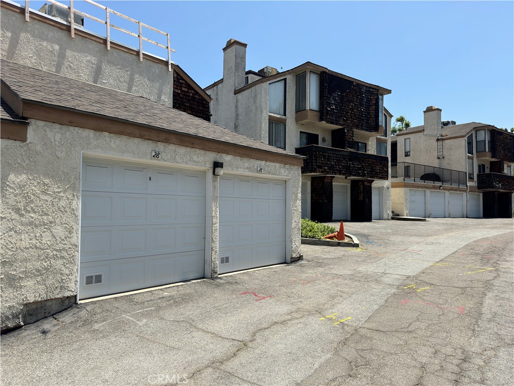950 W Lambert Road 28