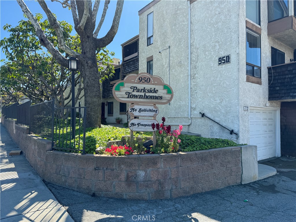 950 W Lambert Road 28