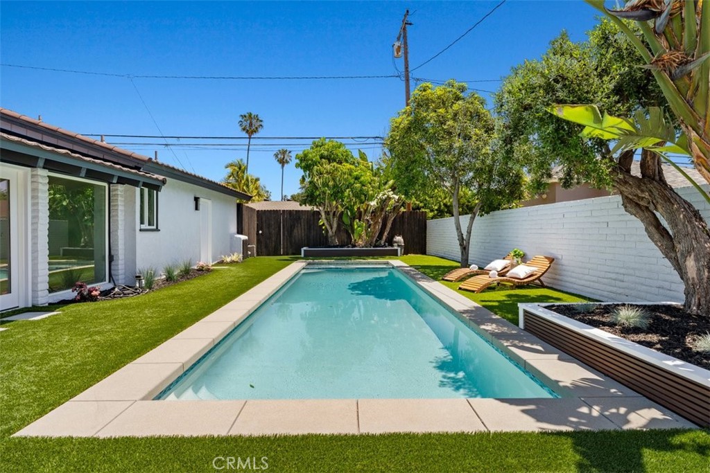 3830 Cedar Avenue