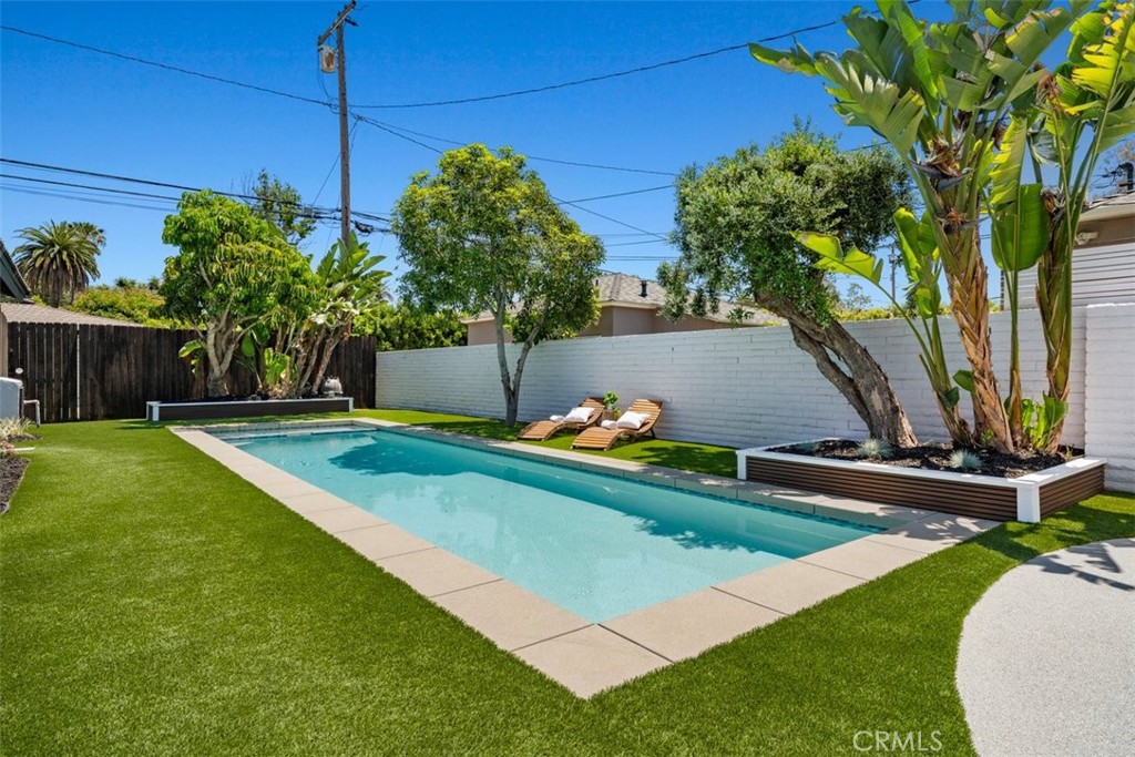 3830 Cedar Avenue
