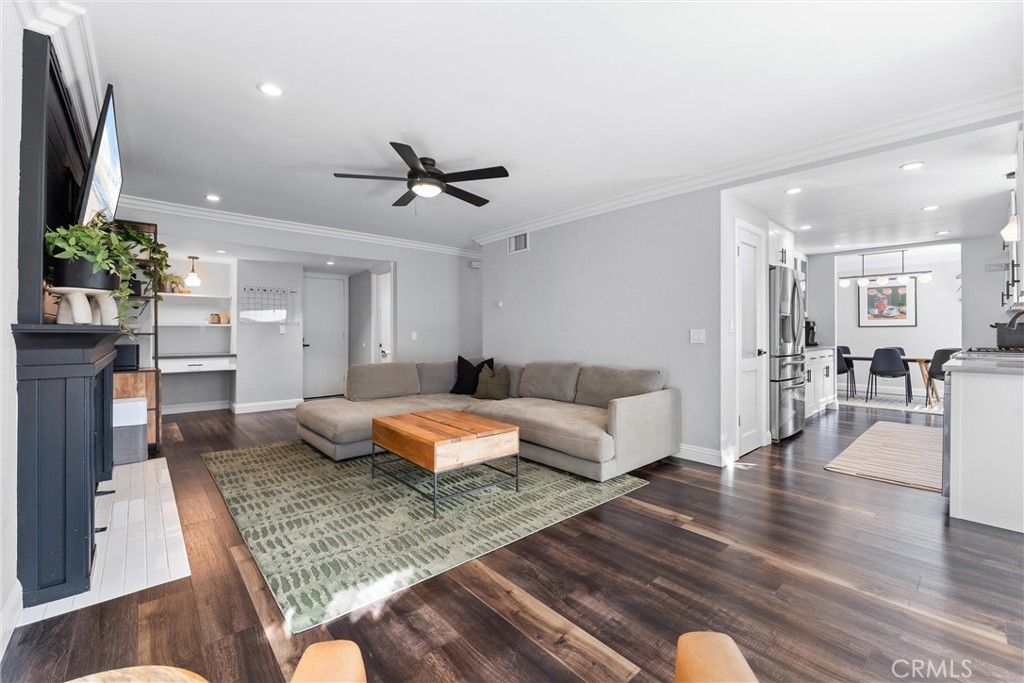 1421 Woodcrest Avenue