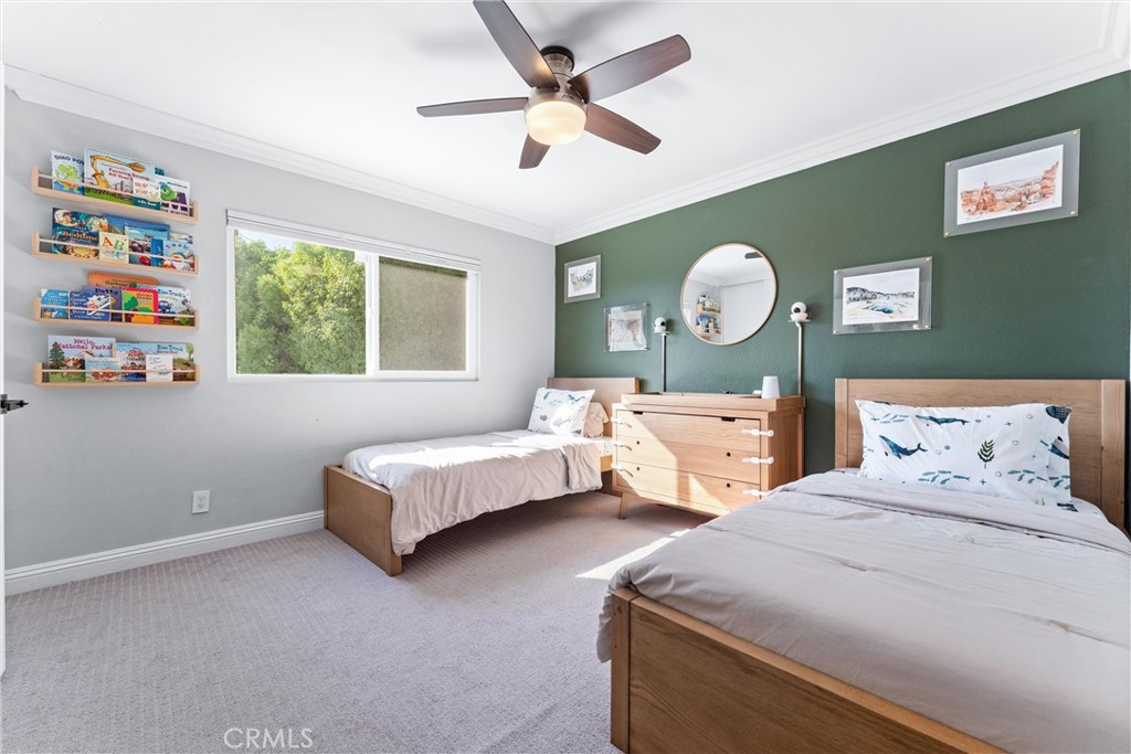 1421 Woodcrest Avenue