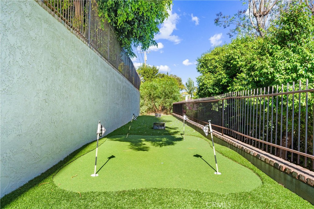 1421 Woodcrest Avenue