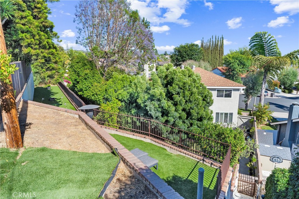 1421 Woodcrest Avenue