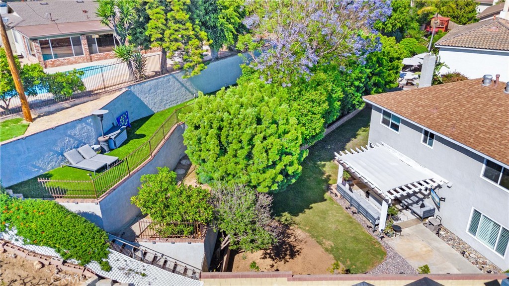 1421 Woodcrest Avenue