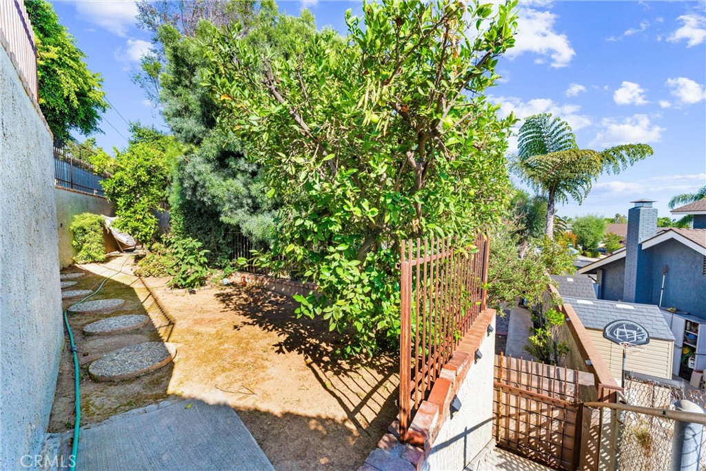 1421 Woodcrest Avenue