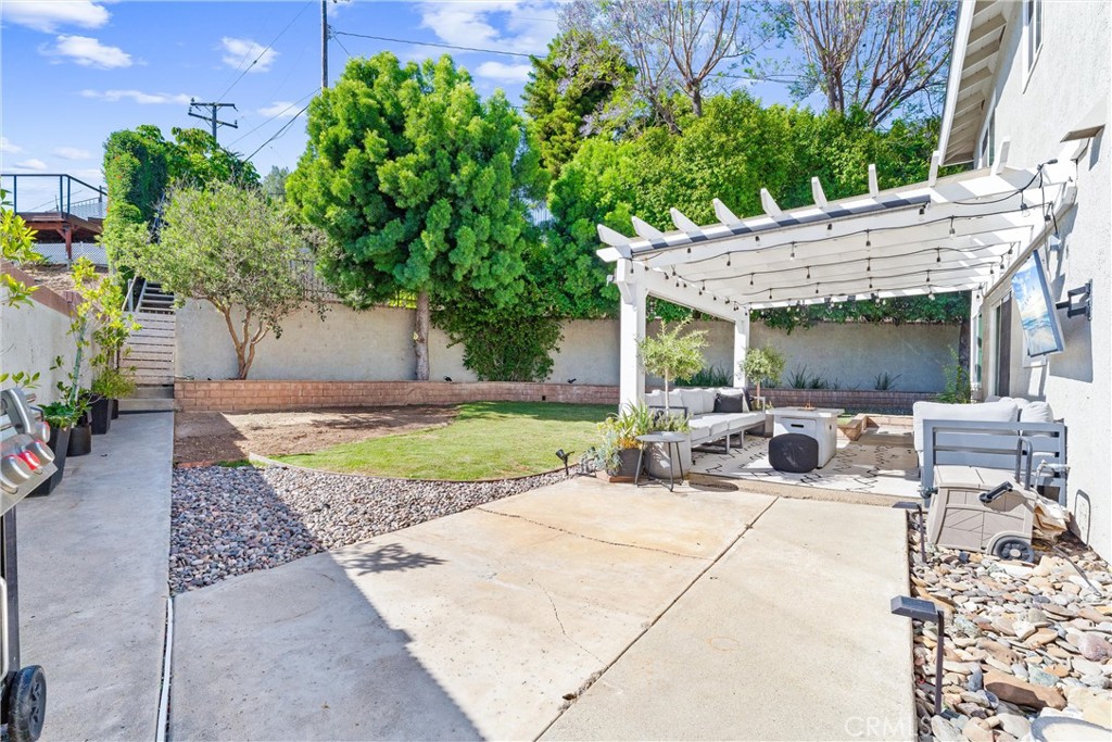 1421 Woodcrest Avenue