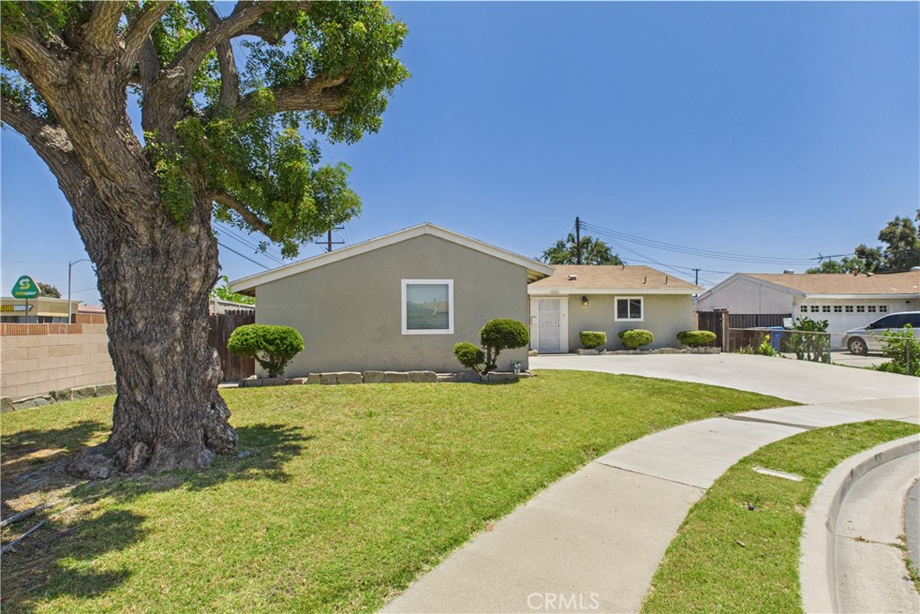 10002 Saint Elizabeth Circle