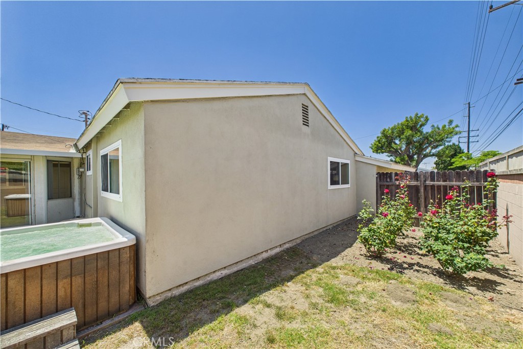10002 Saint Elizabeth Circle