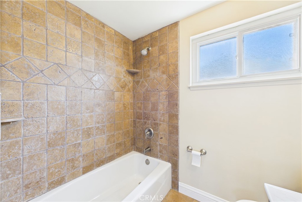 10002 Saint Elizabeth Circle