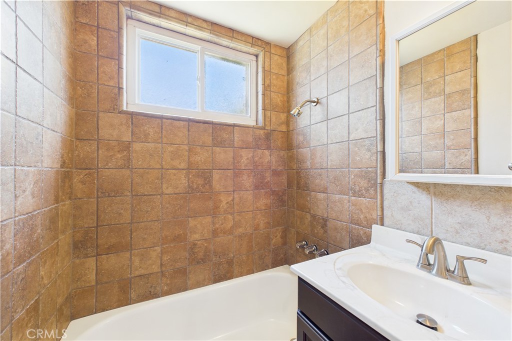 10002 Saint Elizabeth Circle
