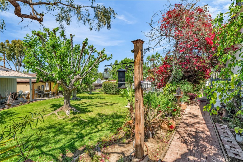 1550 Rimpau Avenue 152