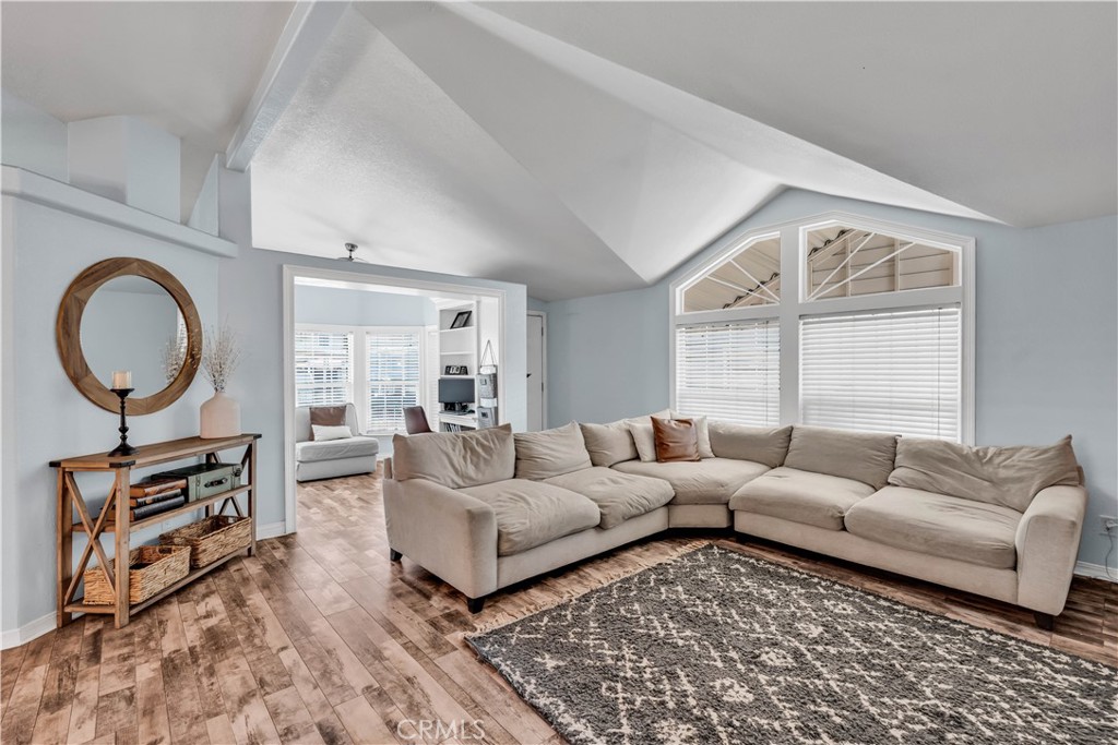 1550 Rimpau Avenue 152