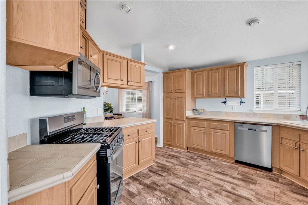 1550 Rimpau Avenue 152