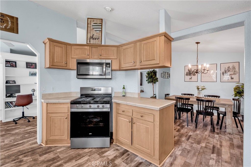 1550 Rimpau Avenue 152