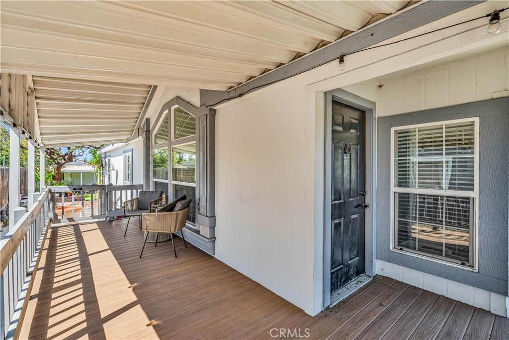 1550 Rimpau Avenue 152