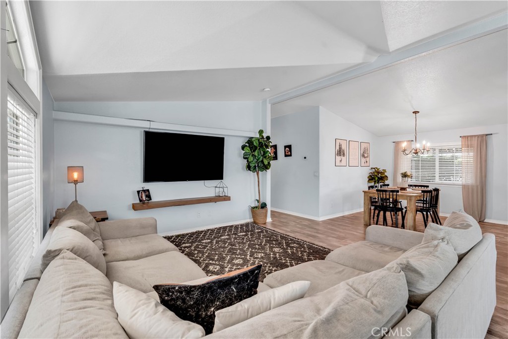 1550 Rimpau Avenue 152