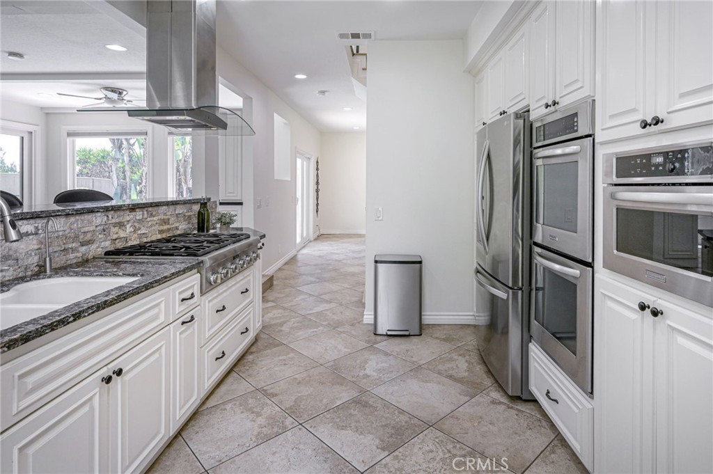 20640 SMOKETREE Avenue