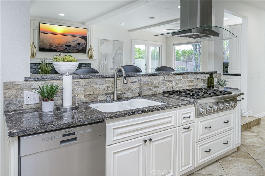 20640 SMOKETREE Avenue