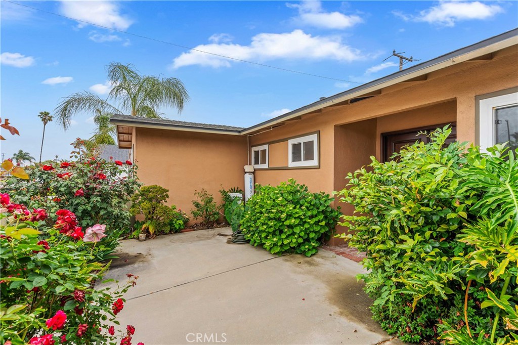 8535 La Vine Street