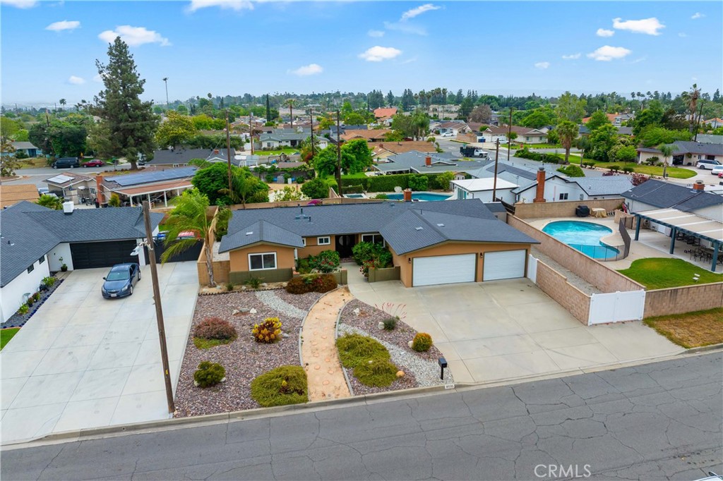 8535 La Vine Street