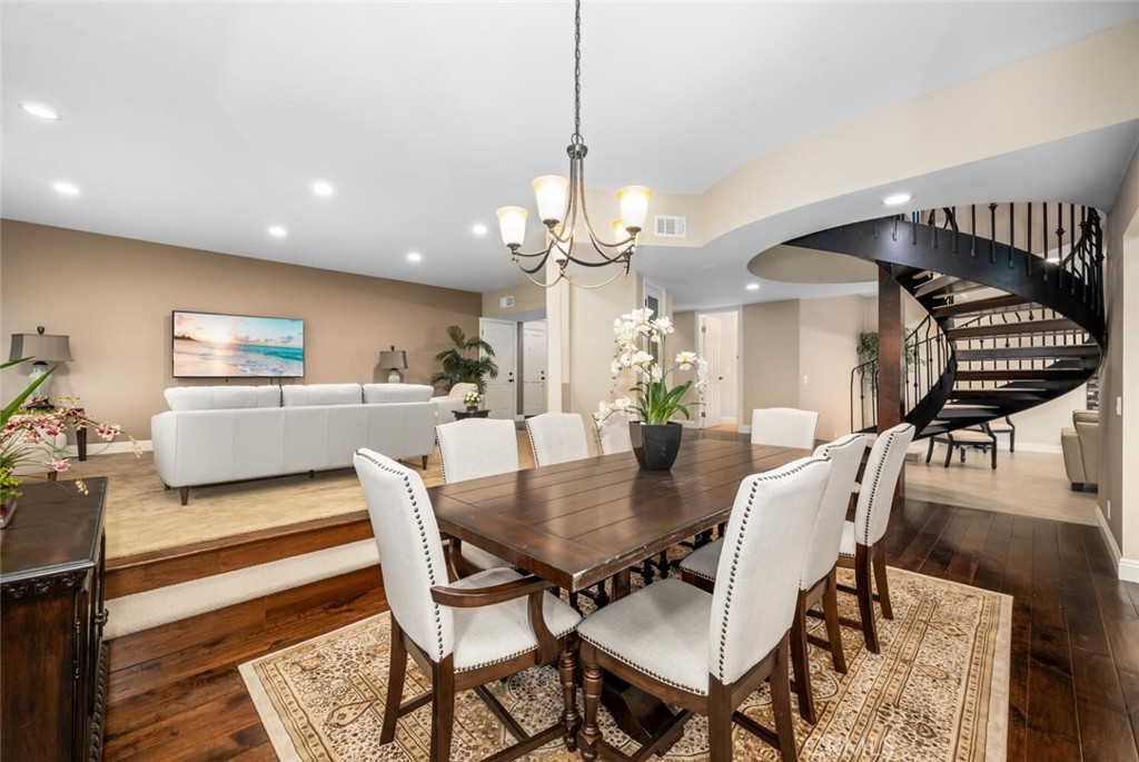 16282 Mandalay Circle