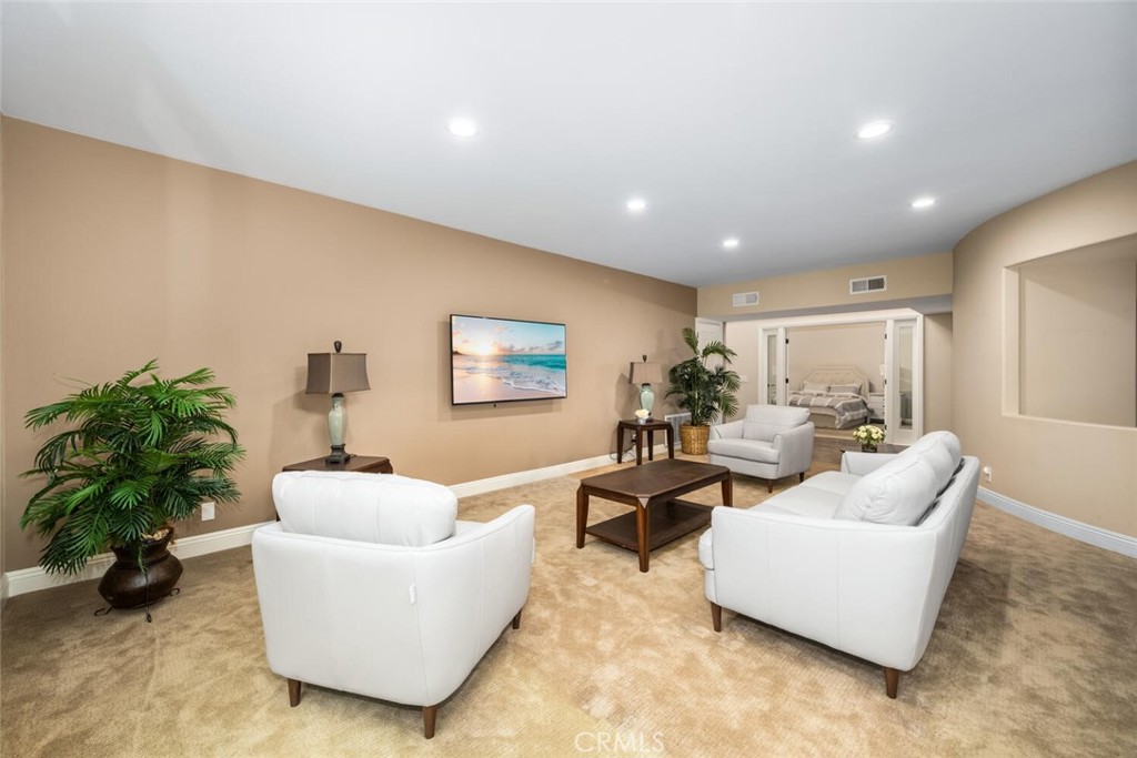 16282 Mandalay Circle