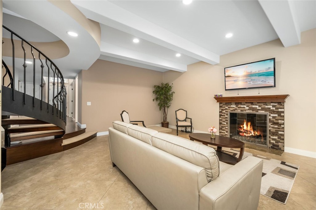 16282 Mandalay Circle