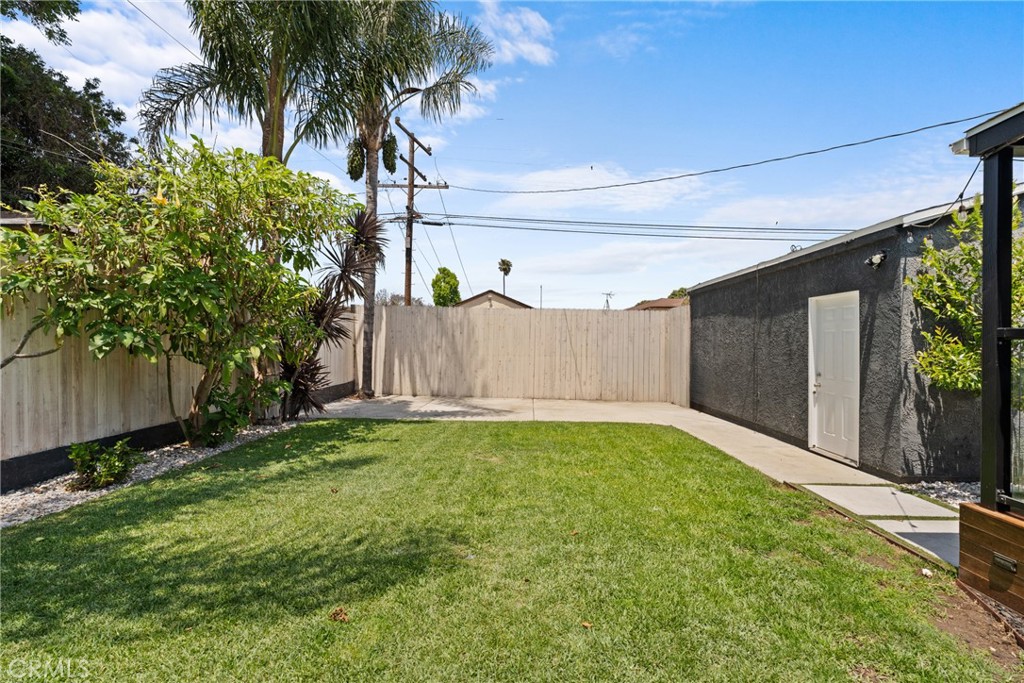 3409 W 175th Street