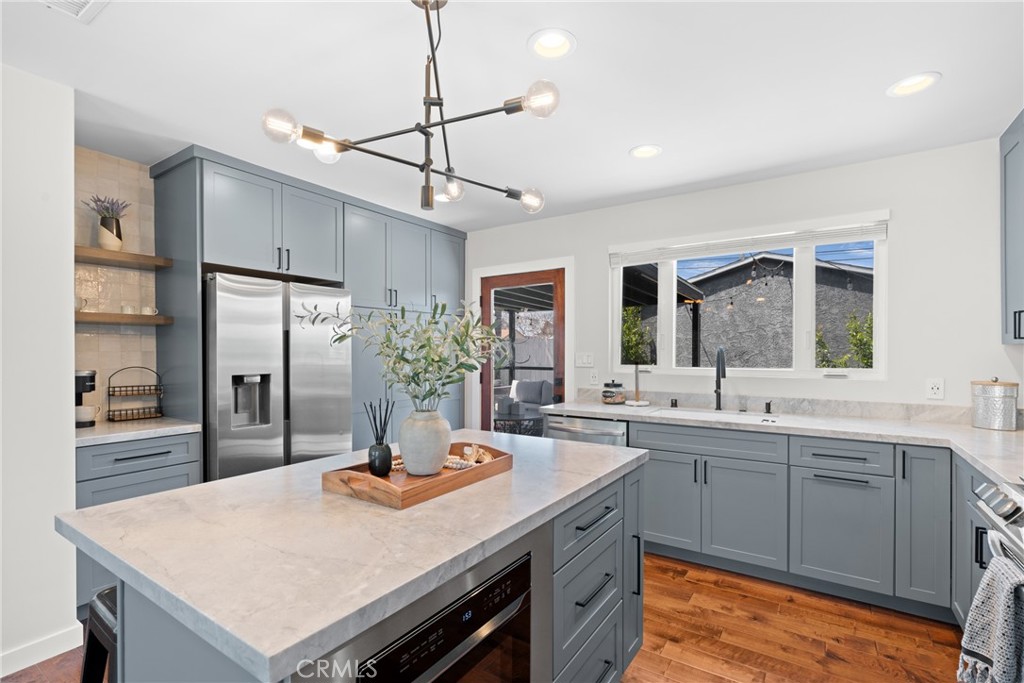 3409 W 175th Street