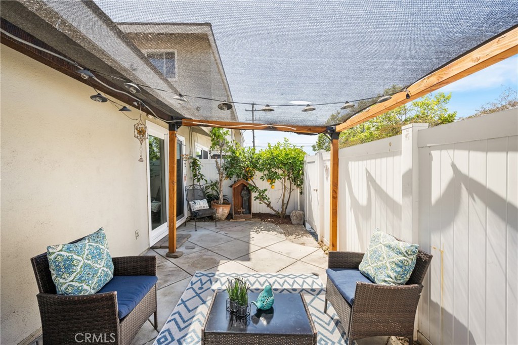 4514 Jamestown