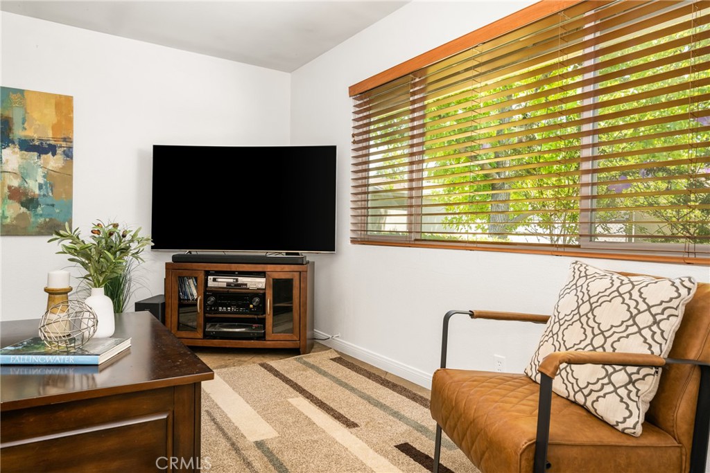 4514 Jamestown