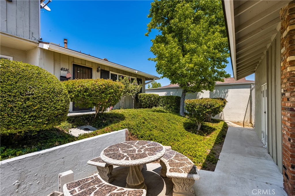 4514 Jamestown