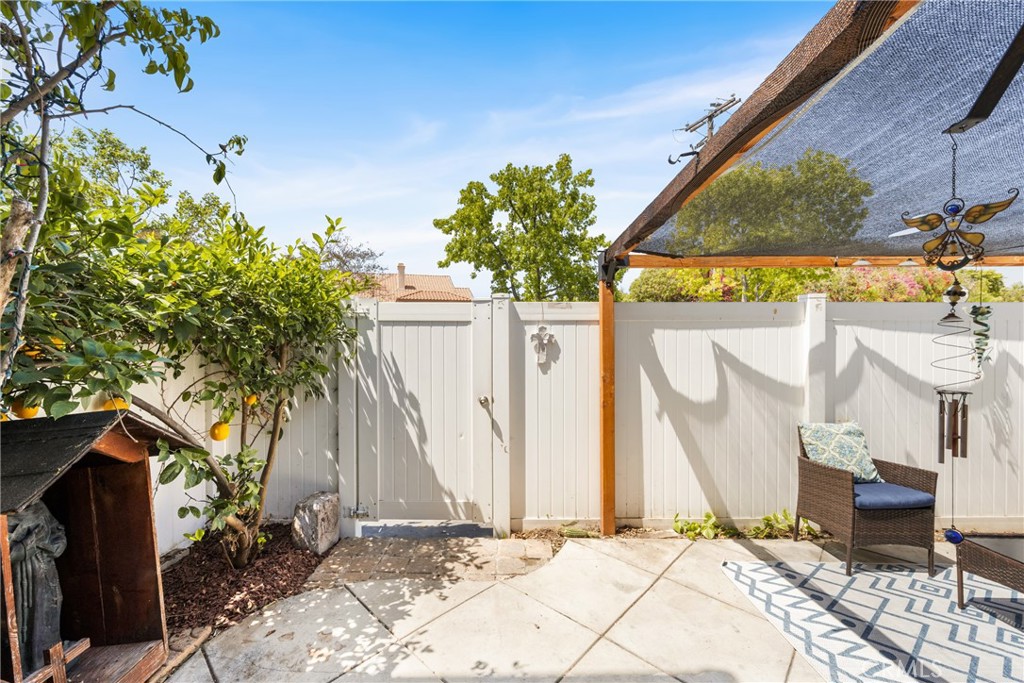 4514 Jamestown