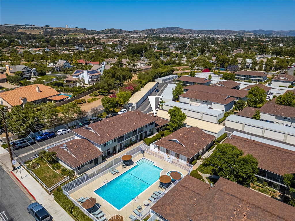 4514 Jamestown