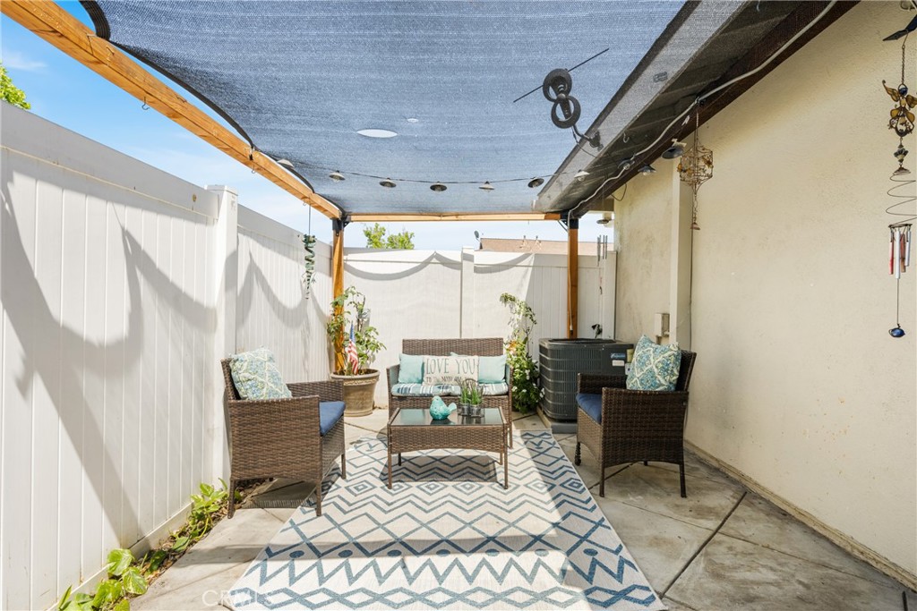4514 Jamestown