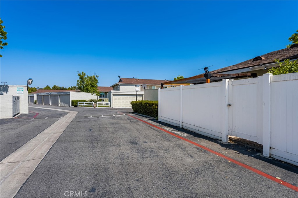 4514 Jamestown