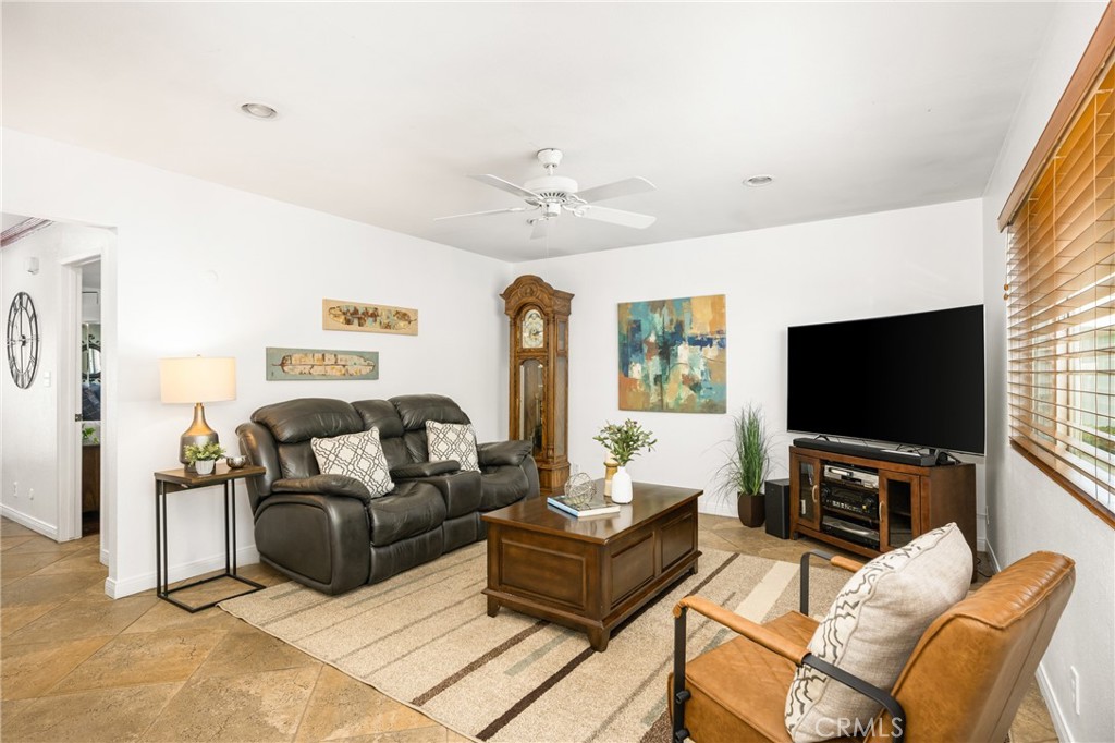 4514 Jamestown