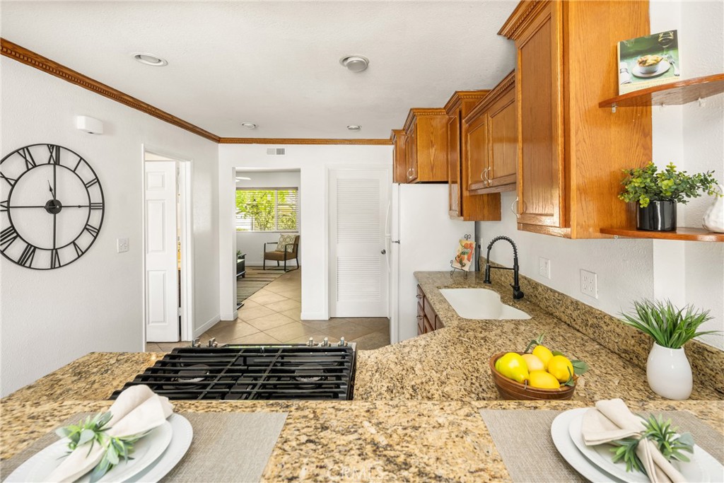 4514 Jamestown