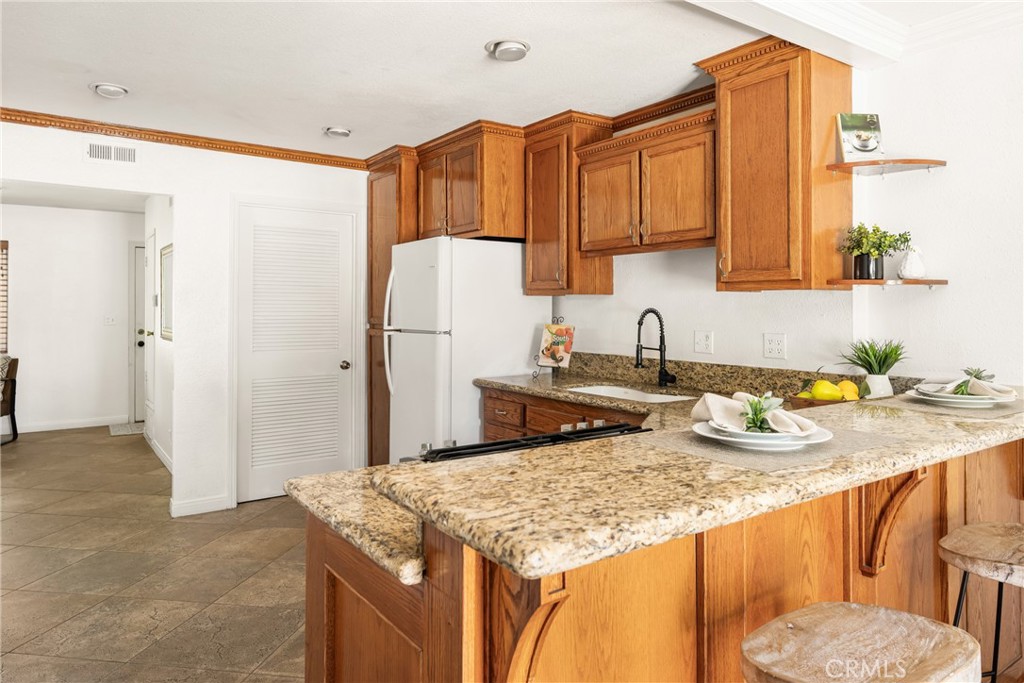 4514 Jamestown